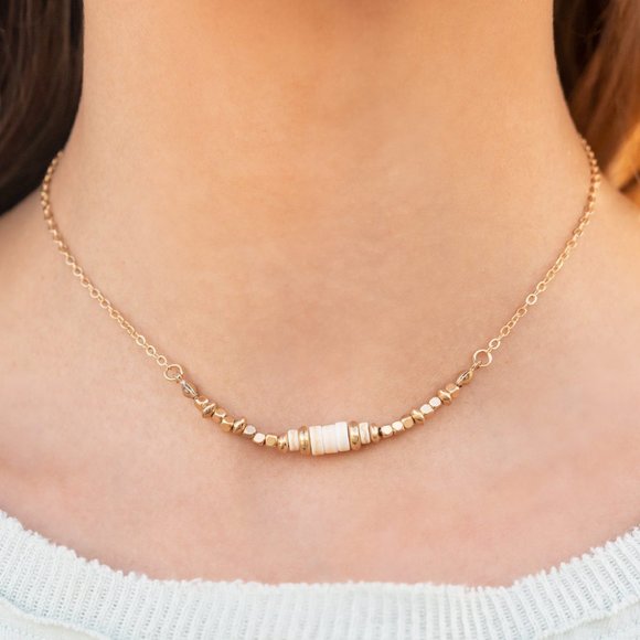 paparazzi Jewelry - Retro Rejuvenation - Gold Necklace